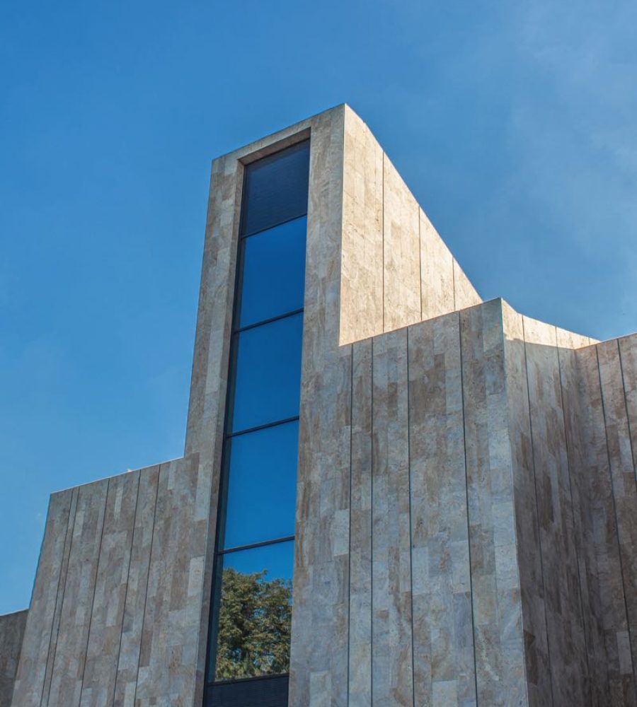 contemporary-architecture-vacation-home-VM4JGAH.jpg